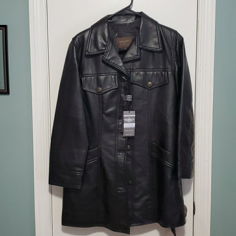 Jackect leather made in italy.